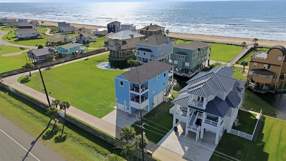 Unit for sale at 18 Blue Heron Circle, Galveston, TX 77554