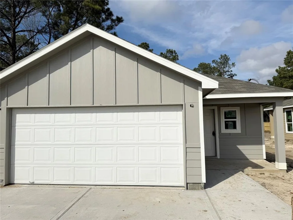 Unit for sale at 1563 Belton Lane, Anahuac, TX 77514