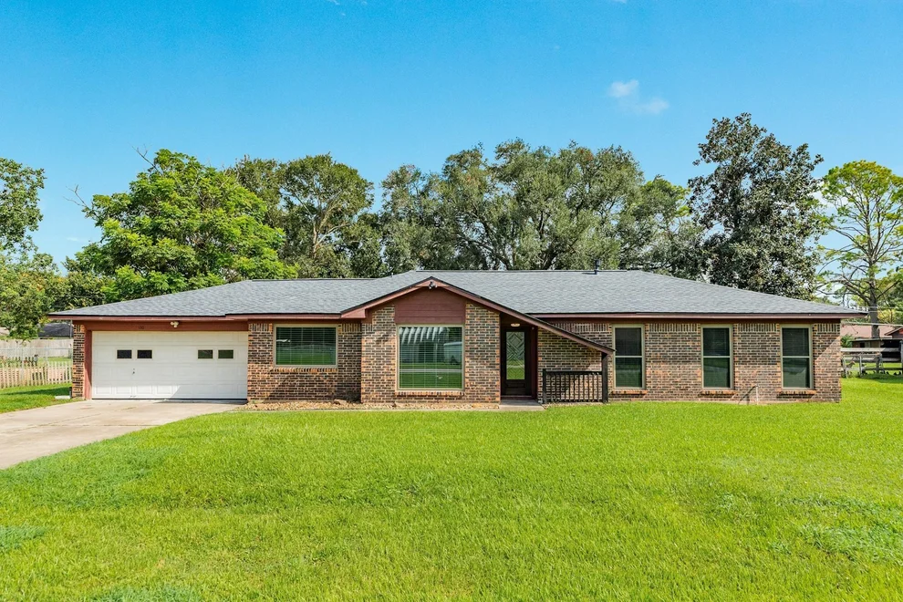 Unit for sale at 130 Ivy Street, Jones Creek, TX 77541