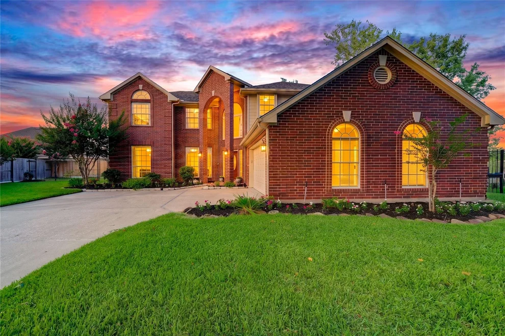 Unit for sale at 3211 Hickory Grove Lane, Pearland, TX 77584