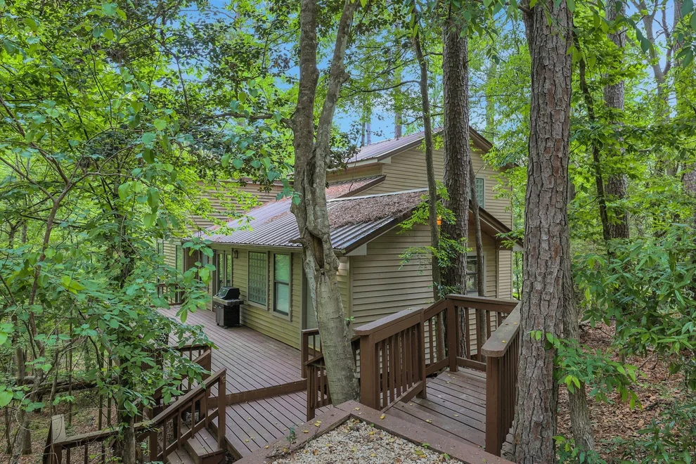 Unit for sale at 701 Lakeview Estates Drive, Coldspring, TX 77331
