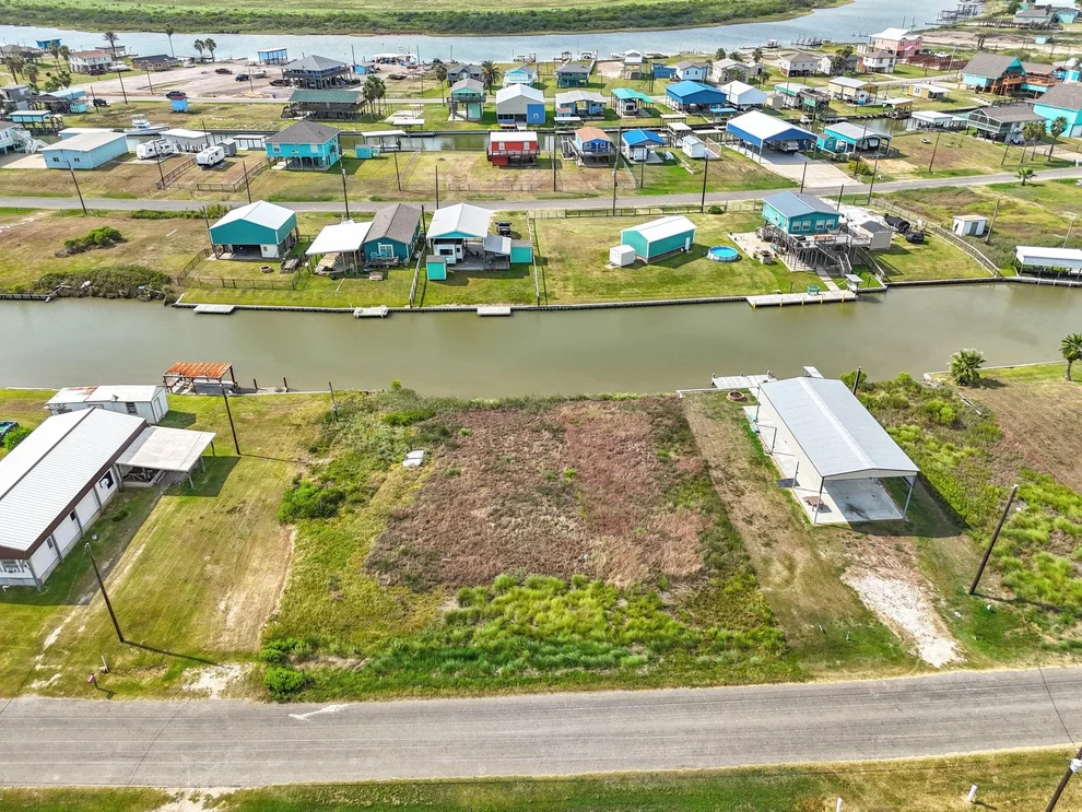 Unit for sale at 234 0 Cr 204 Dolphin Way Way, Sargent, TX 77414