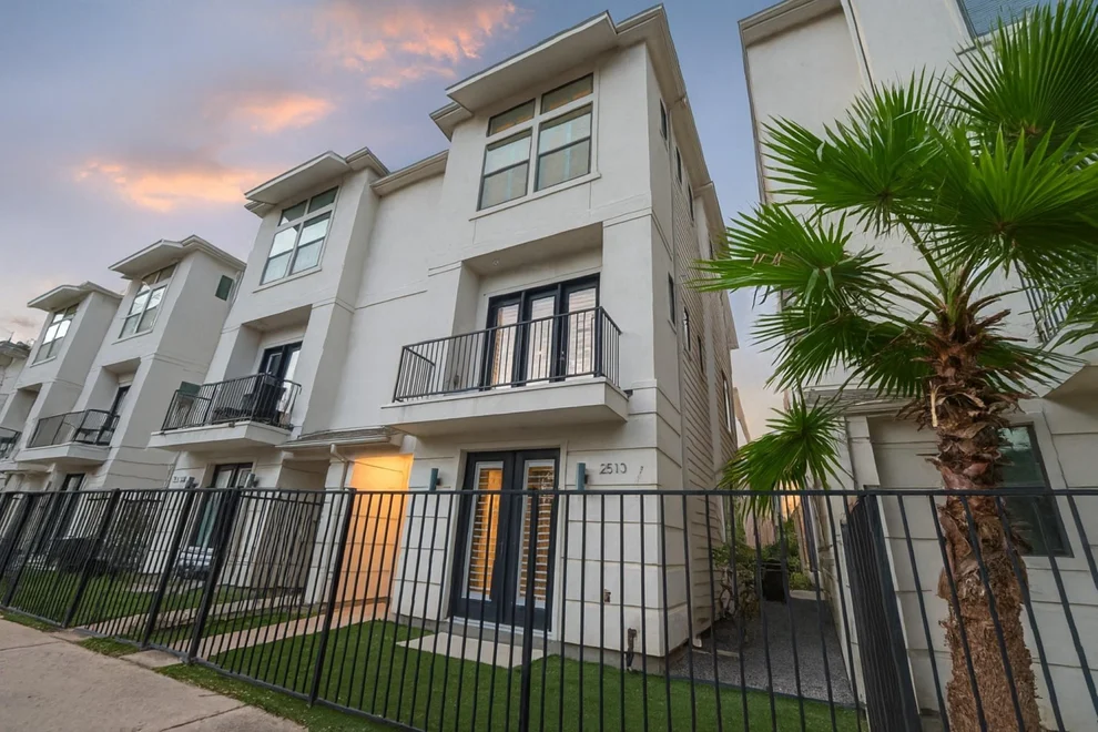 Unit for sale at 2513 B Garrow Street, Houston, TX 77003