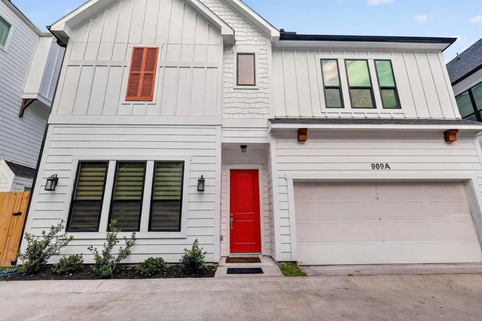 Unit for sale at 909 Oak Street, Houston, TX 77018