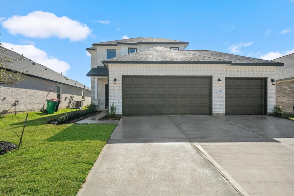 Unit for sale at 2110 Sanders Brook Drive, Baytown, TX 77521