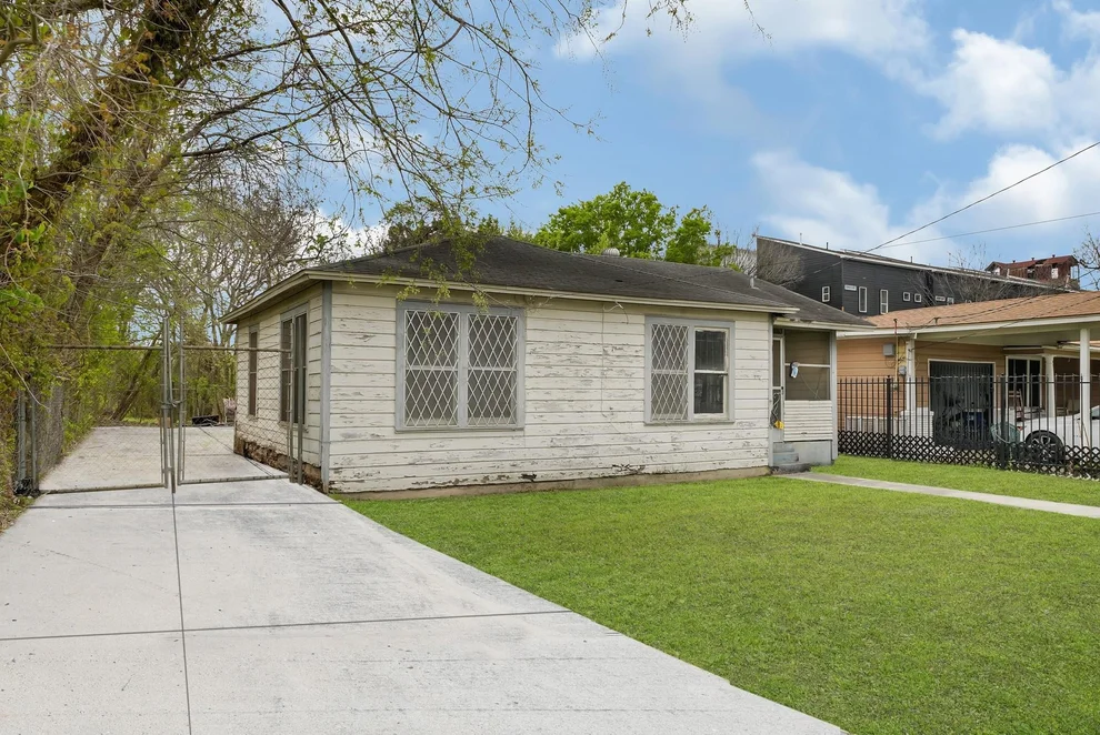 Unit for sale at 4722 Edmund Street, Houston, TX 77020