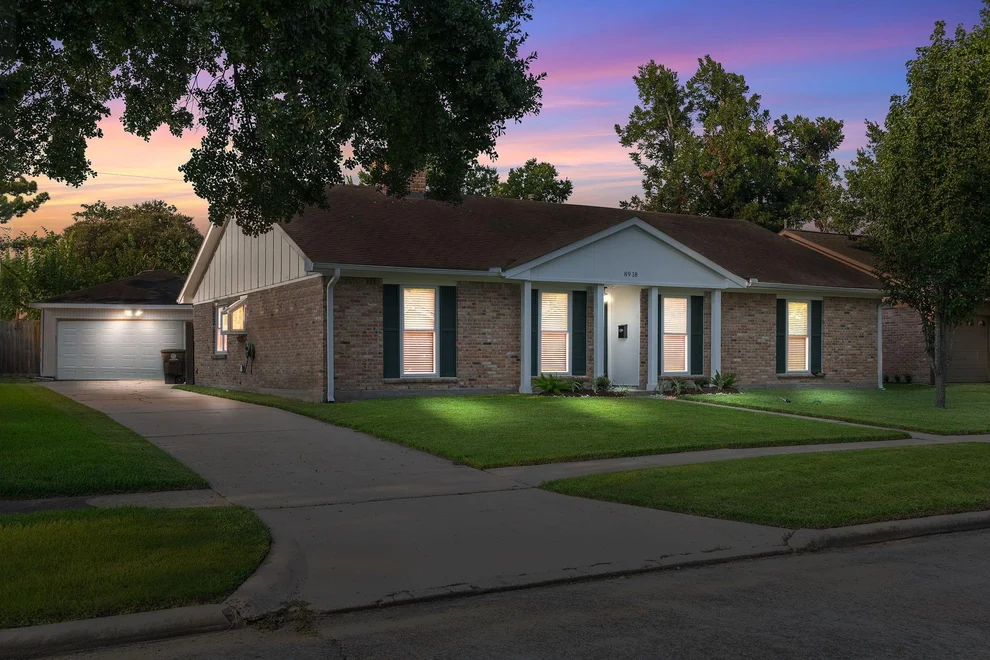 Unit for sale at 8918 Langdon Lane, Houston, TX 77036