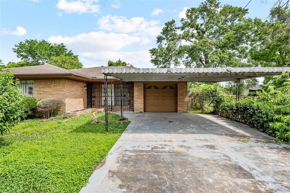 Unit for sale at 3317 Le Badie Street, Houston, TX 77026