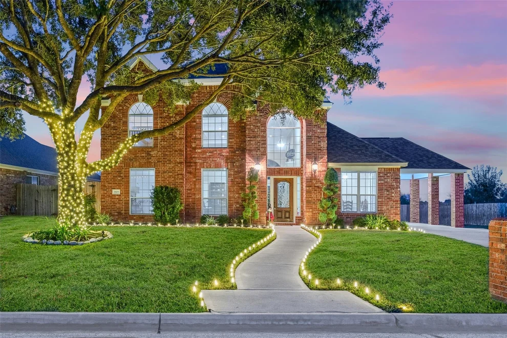 Unit for sale at 1905 Rosenbaum, Brenham, TX 77833