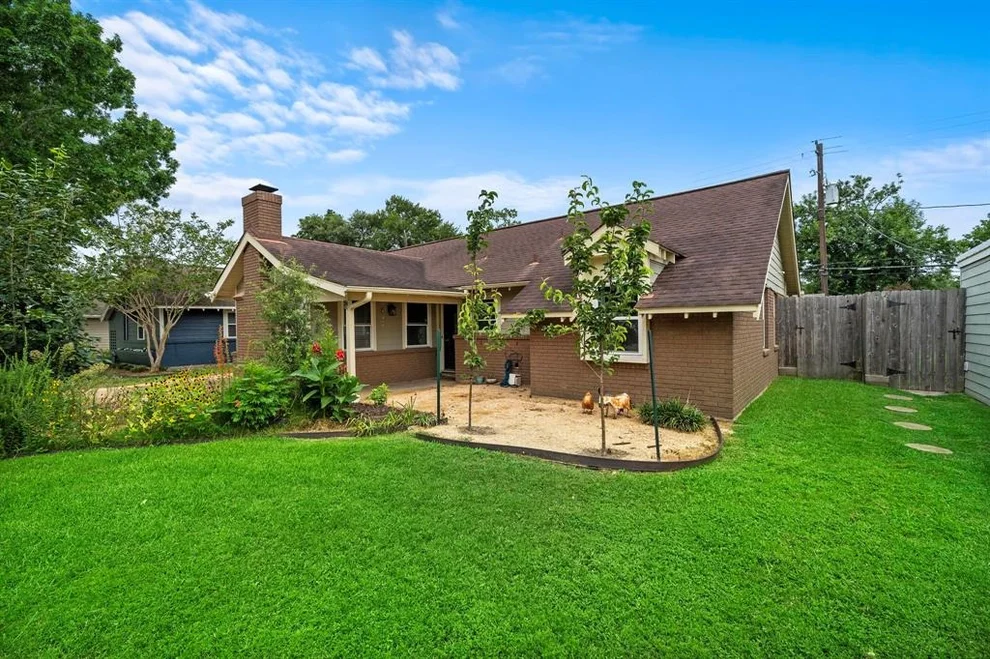 Unit for sale at 4922 Nina Lee Lane, Houston, TX 77092