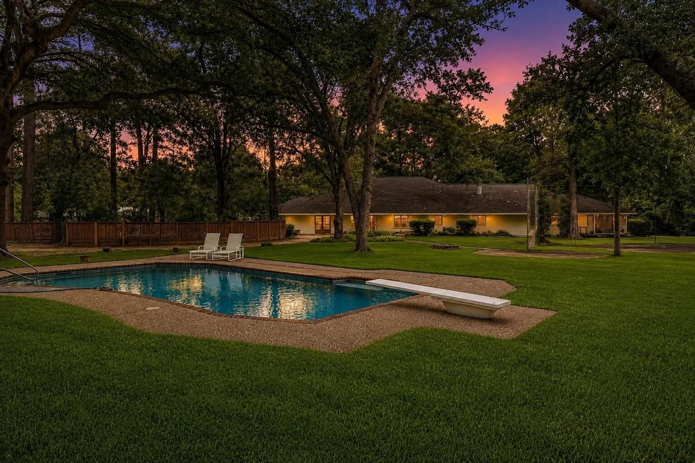 Unit for sale at 11427 Glenora Drive, Houston, TX 77065