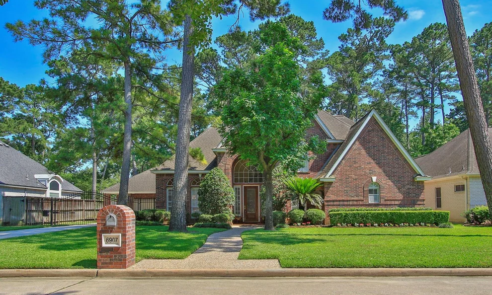 Unit for sale at 6907 Cutten Parkway, Houston, TX 77069