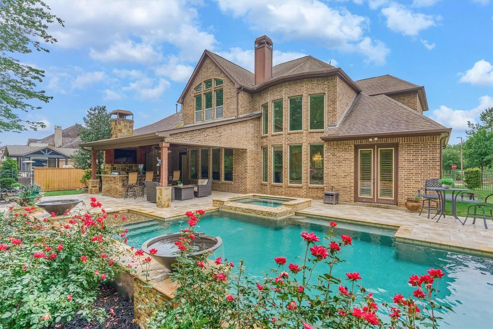 Unit for sale at 119 Grove Clover Lane, Montgomery, TX 77316