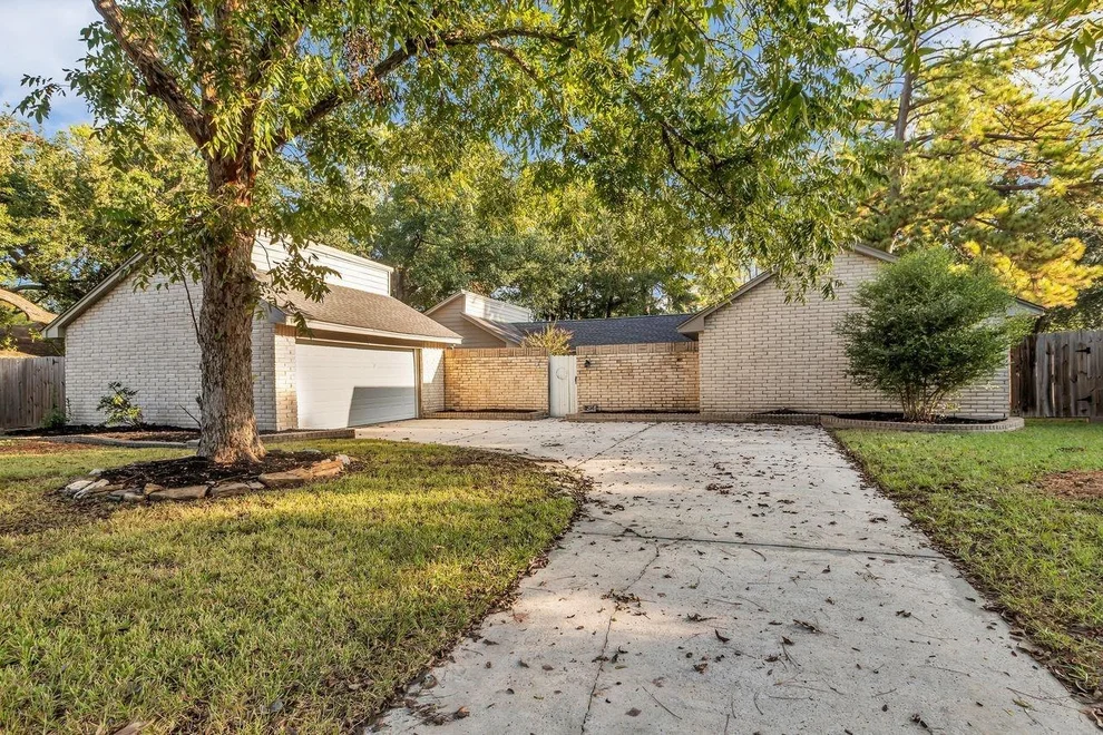 Unit for sale at 11514 Chetman Drive, Houston, TX 77065