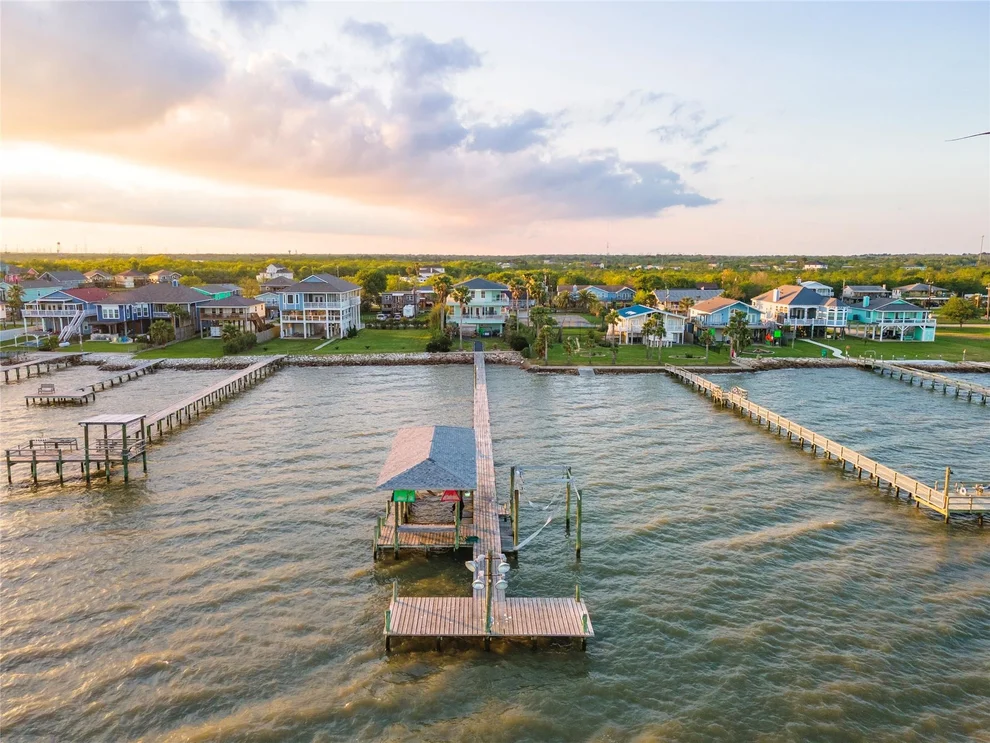 Unit for sale at 1617 Dick Bay Drive, Dickinson, TX 77539