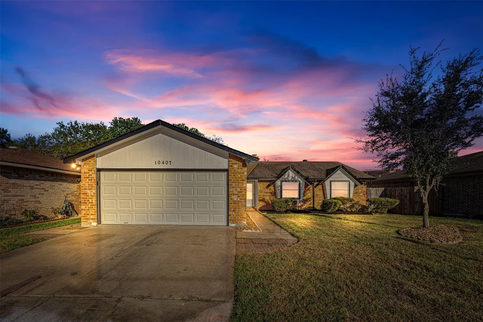 Unit for sale at 10407 Townhall Lane, Sugar Land, TX 77498