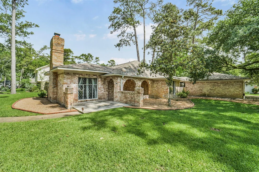 Unit for sale at 25302 Fairbrook Lane, Spring, TX 77373