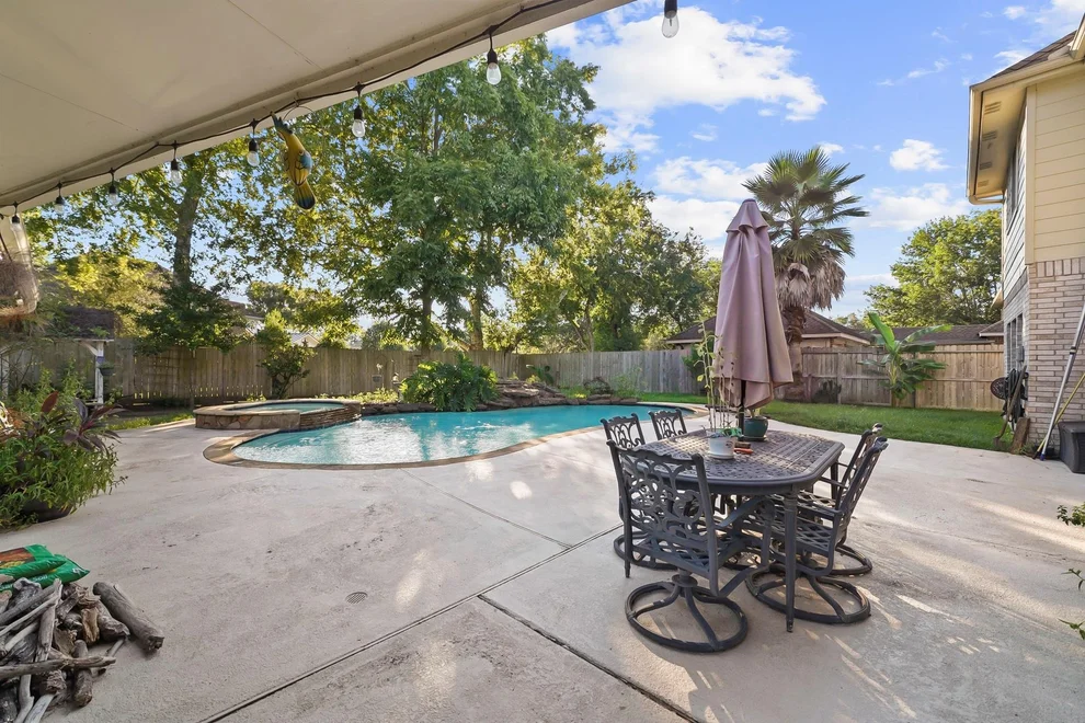 Unit for sale at 1906 Blue Quail Drive, Friendswood, TX 77546
