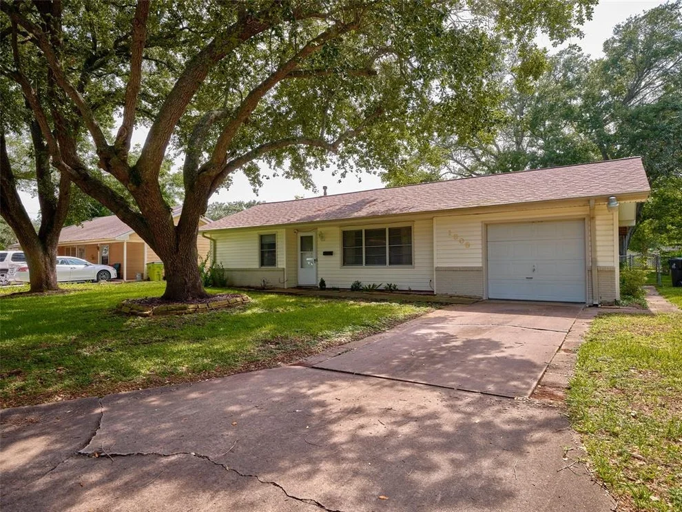 Unit for sale at 1808 George Street, Rosenberg, TX 77471