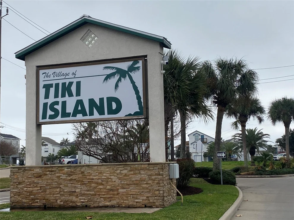 Unit for sale at Lot 22 Tiki Drive, Tiki Island, TX 77554