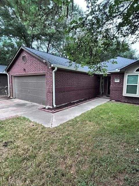 Unit for sale at 600 Spruce Dr, Conroe, TX 77302