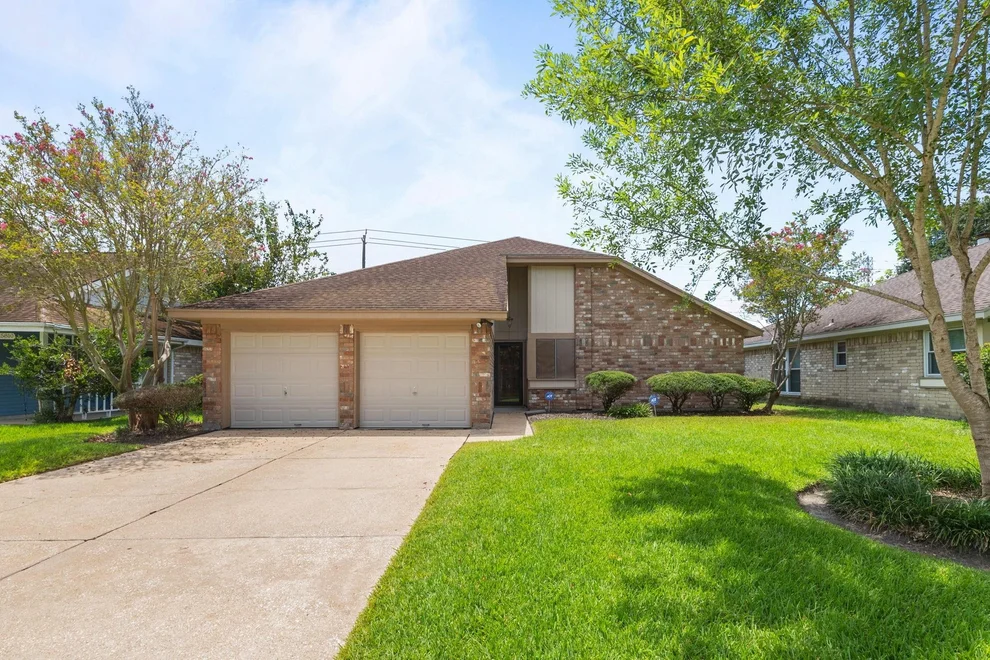 Unit for sale at 15806 Roxton Ridge Drive, Houston, TX 77598