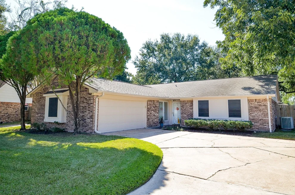 Unit for sale at 3135 Apple Drive, Missouri City, TX 77459