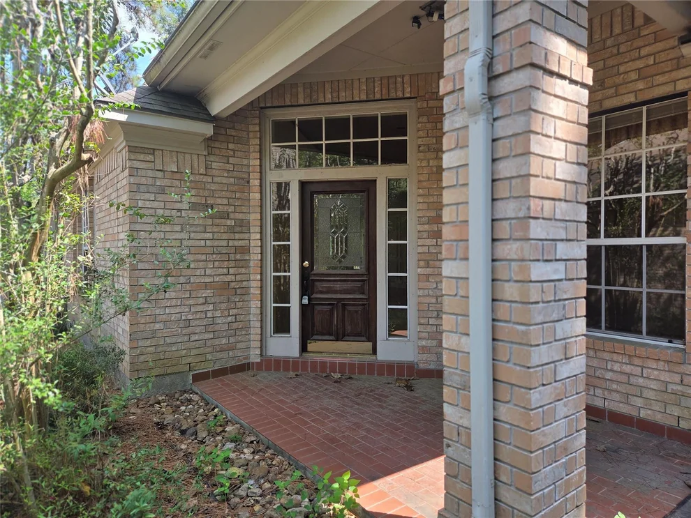Unit for sale at 34 N Copperknoll Circle, Spring, TX 77381