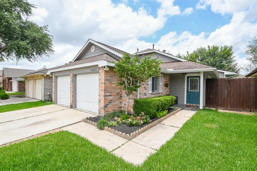 Unit for sale at 11627 Eaglewood Drive, Houston, TX 77089