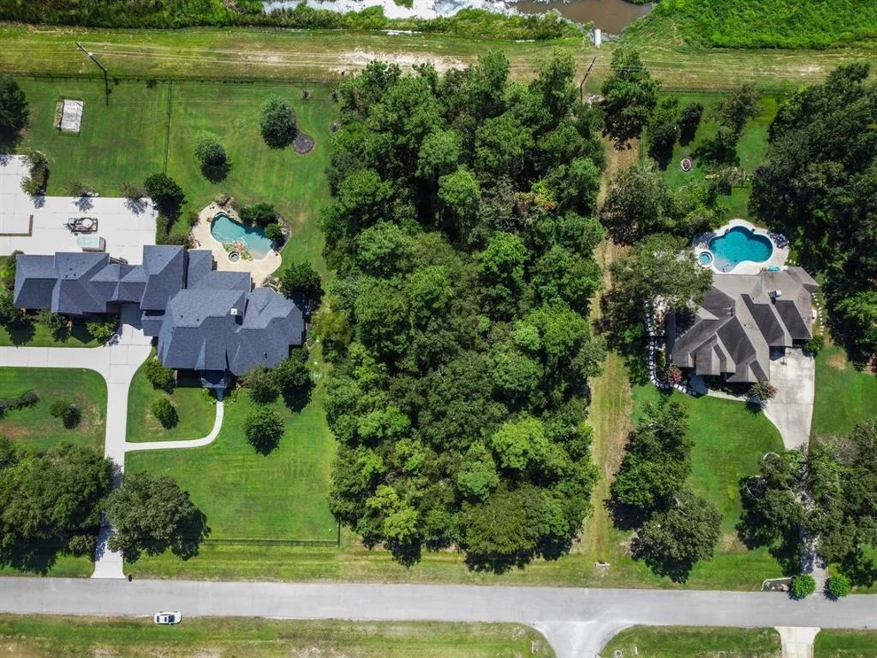 Unit for sale at 27410 E Benders Landing Boulevard, Spring, TX 77386