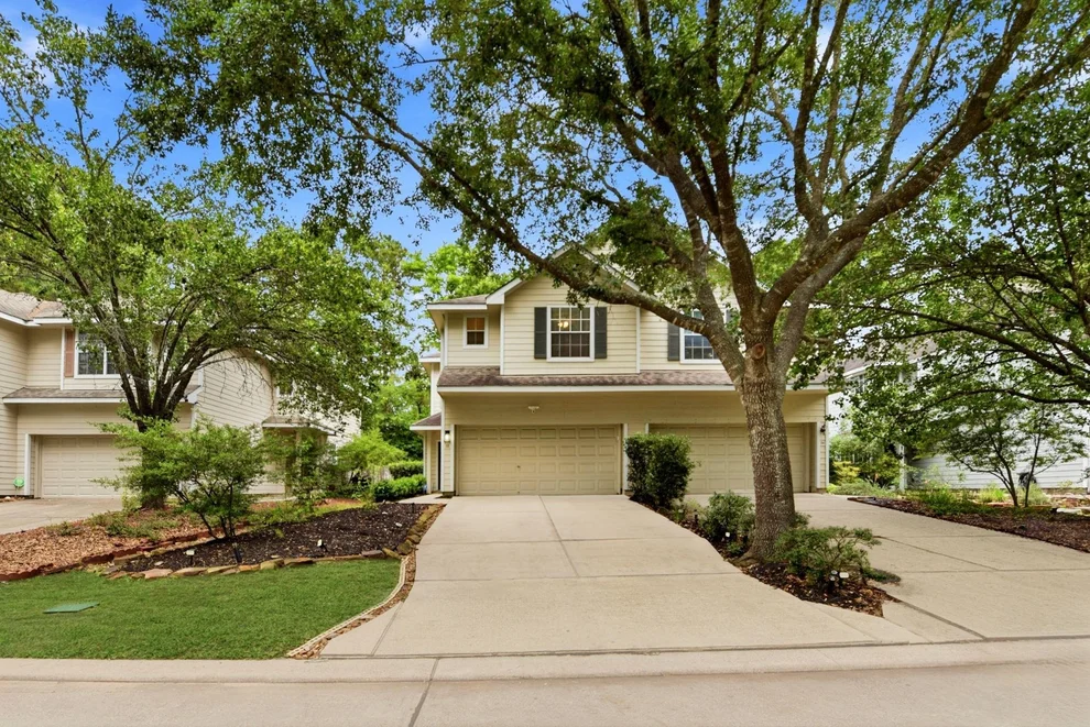 Unit for sale at 78 N Camellia Grove Circle, The Woodlands, TX 77382