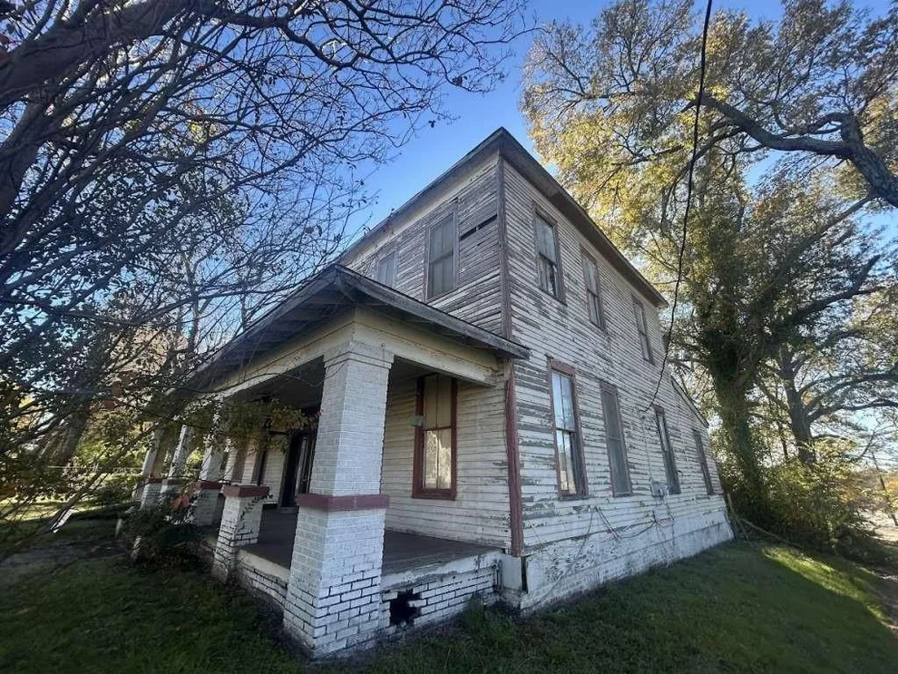Unit for sale at 500 E Austin Street, Marshall, TX 75670