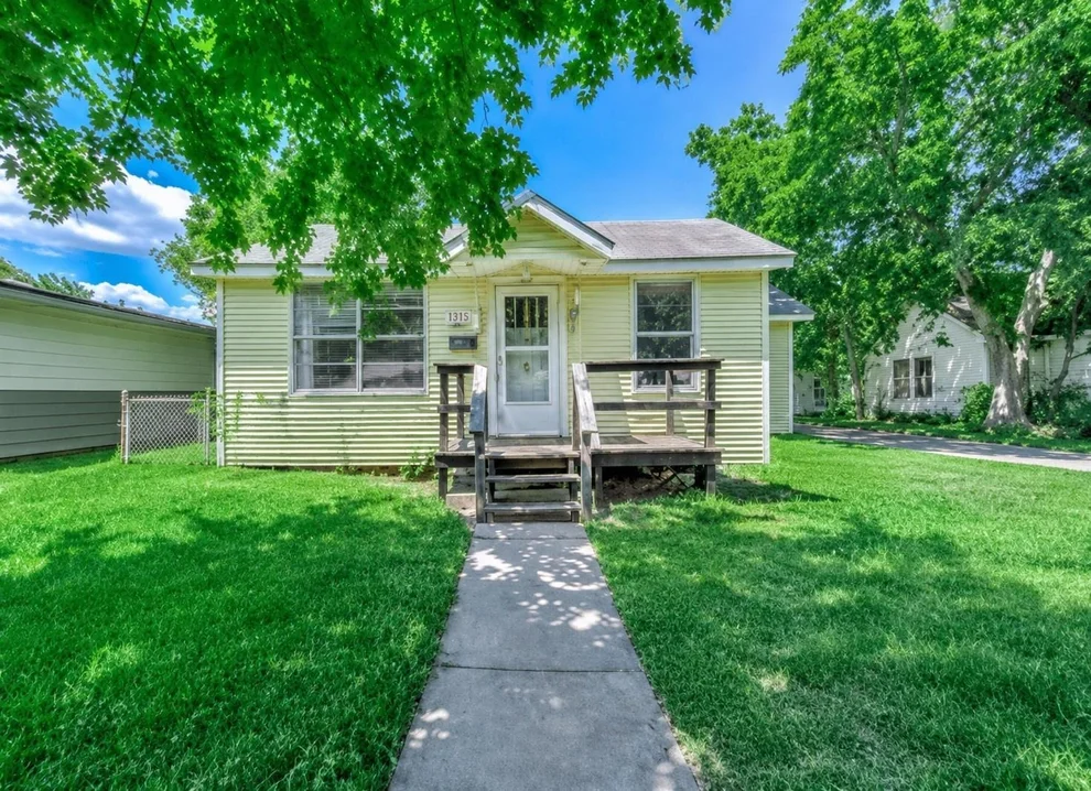 Unit for sale at 207 N Logan Street, Texas City, TX 77590