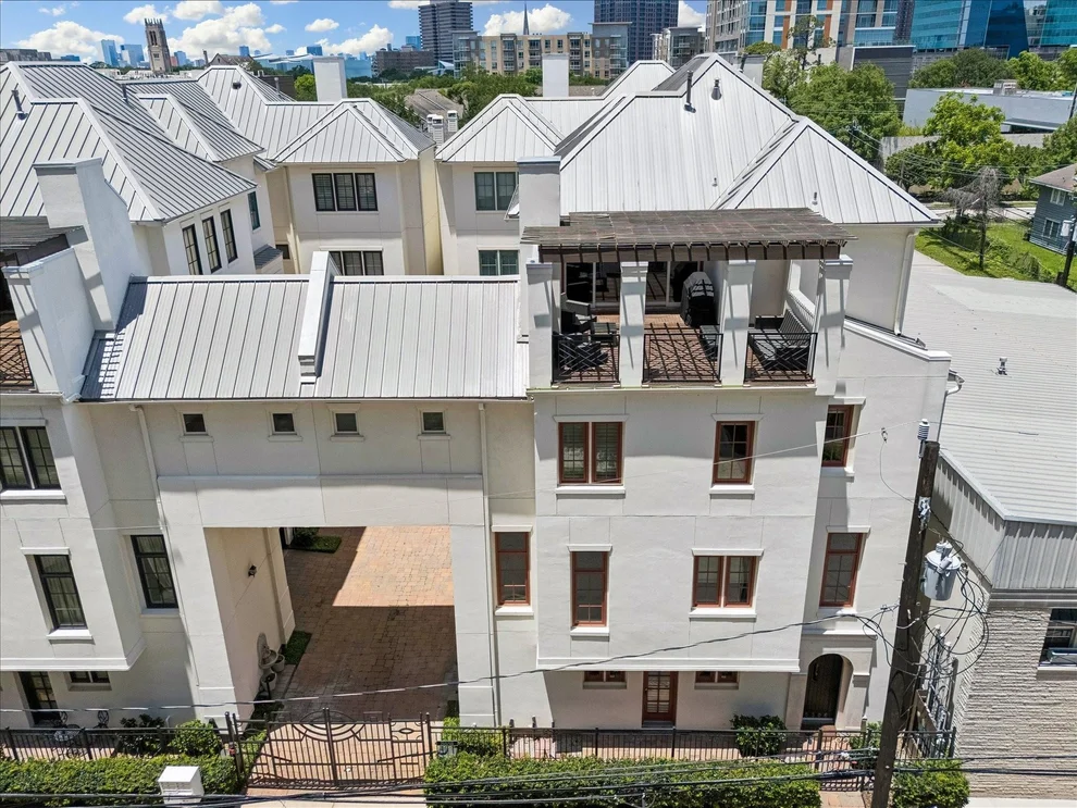 Unit for sale at 5306 La Branch Street, Houston, TX 77004