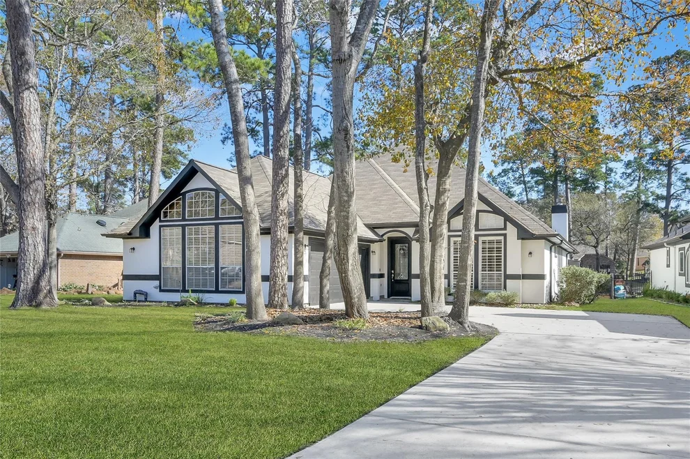 Unit for sale at 12407 Browning Drive, Montgomery, TX 77356
