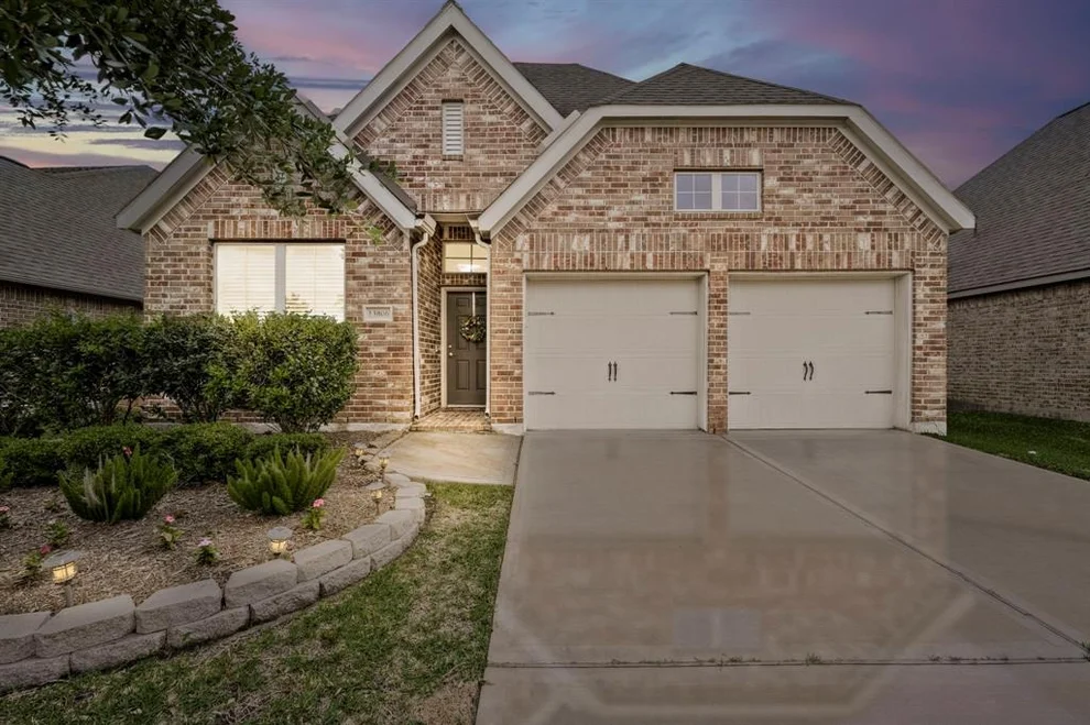 Unit for sale at 13806 Wood Shadow Lane, Pearland, TX 77584