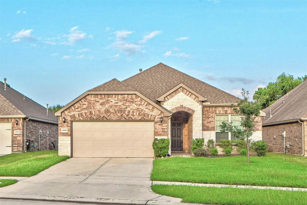 Unit for sale at 15602 Summer Maple Trail, Cypress, TX 77429