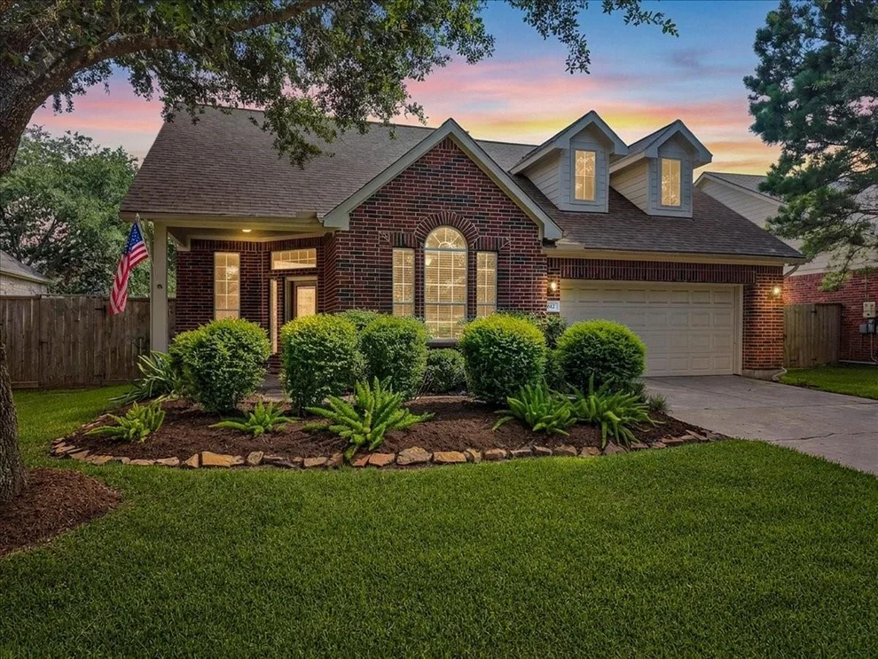 Unit for sale at 1612 S Lago Vista Drive, Pearland, TX 77581