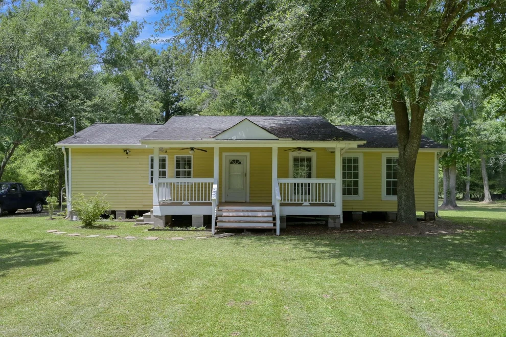 Unit for sale at 20156 Roadway, New Caney, TX 77357