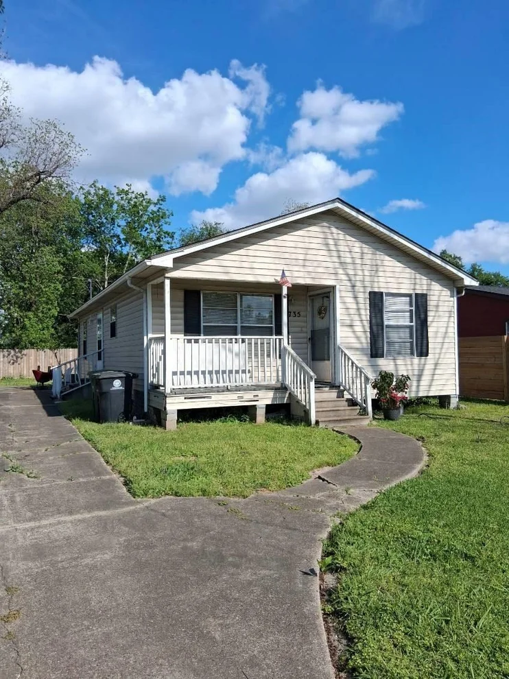 Unit for sale at 735 Hoffman Street, Houston, TX 77020
