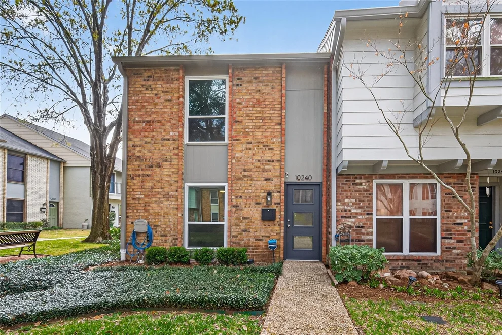 Unit for sale at 10240 Longmont Drive, Houston, TX 77042