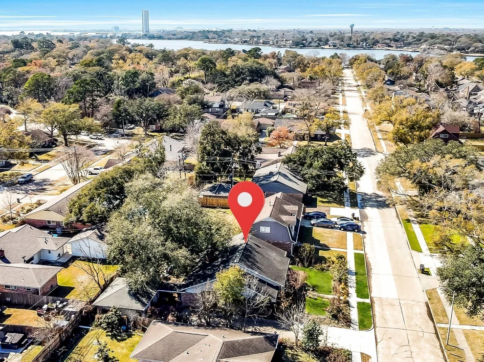 Unit for sale at 518 Whitecap Drive, El Lago, TX 77586