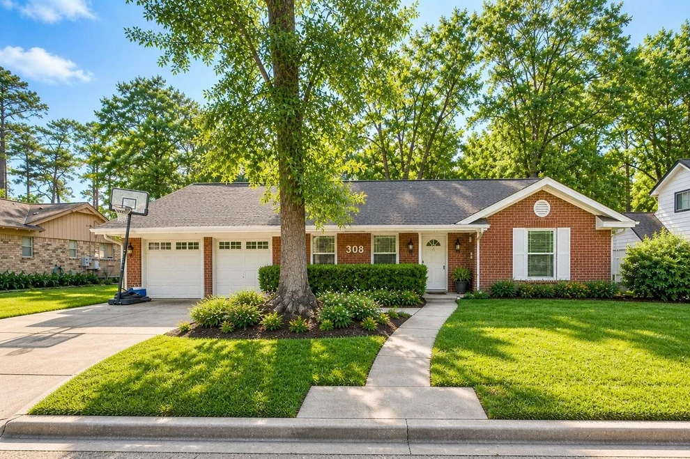 Unit for sale at 308 Lilly Boulevard, Conroe, TX 77301