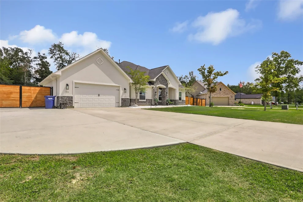Unit for sale at 756 Road 660, Dayton, TX 77535
