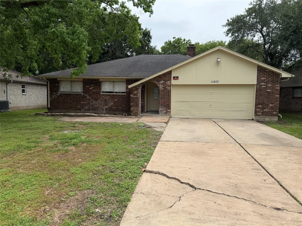 Unit for sale at 11810 Grapewood Drive, Houston, TX 77089