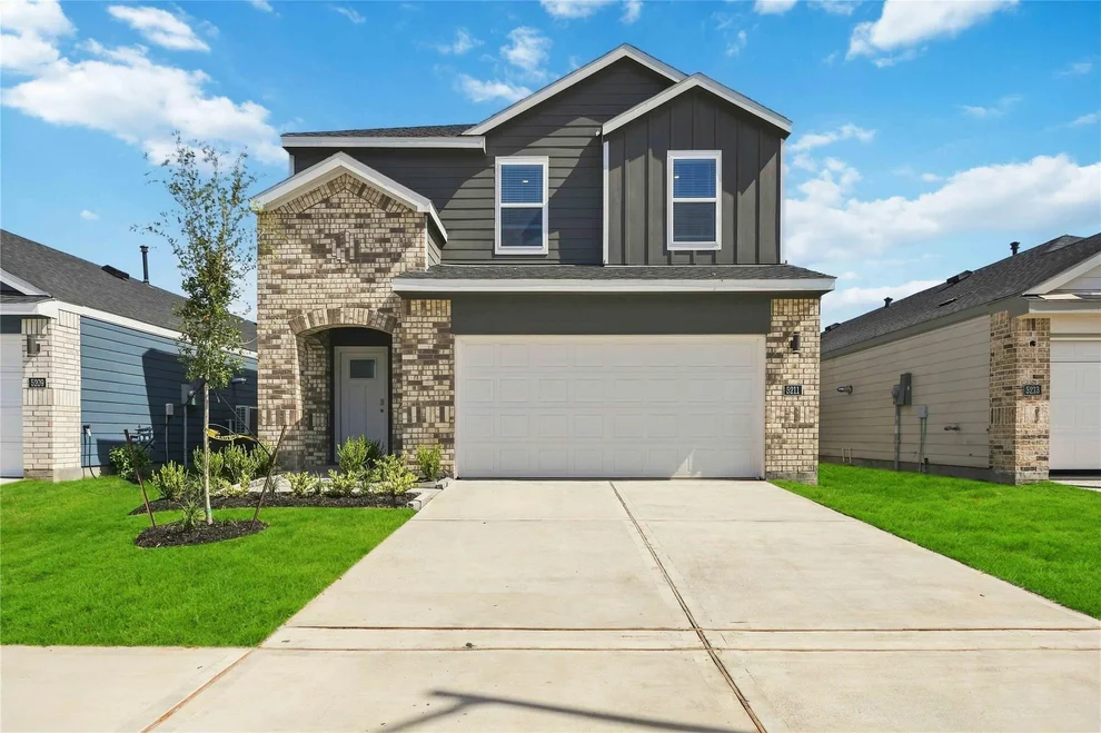 Unit for sale at 5114 Greengrass Willow Way, Houston, TX 77048
