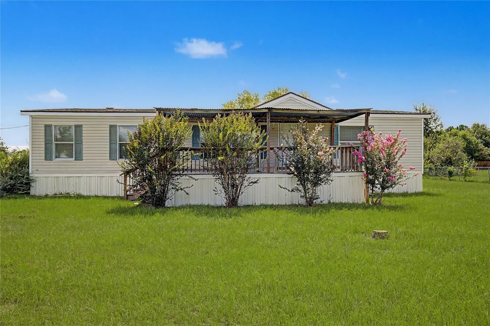 Unit for sale at 16 Victoria Way, Huntsville, TX 77320