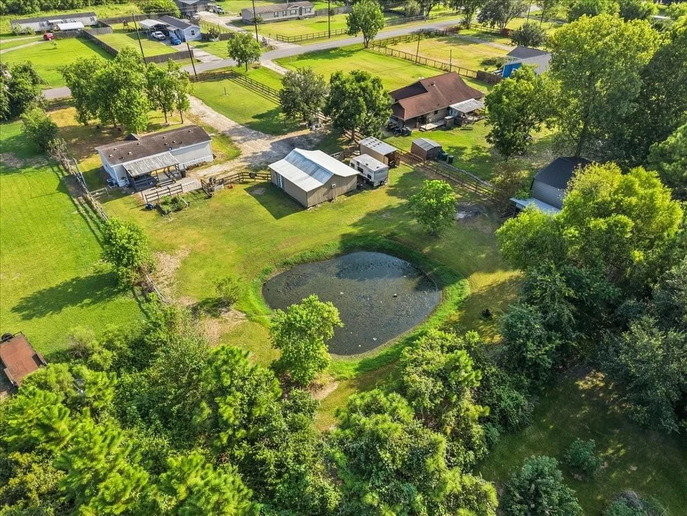 Unit for sale at 12717 33rd Street, Santa Fe, TX 77510