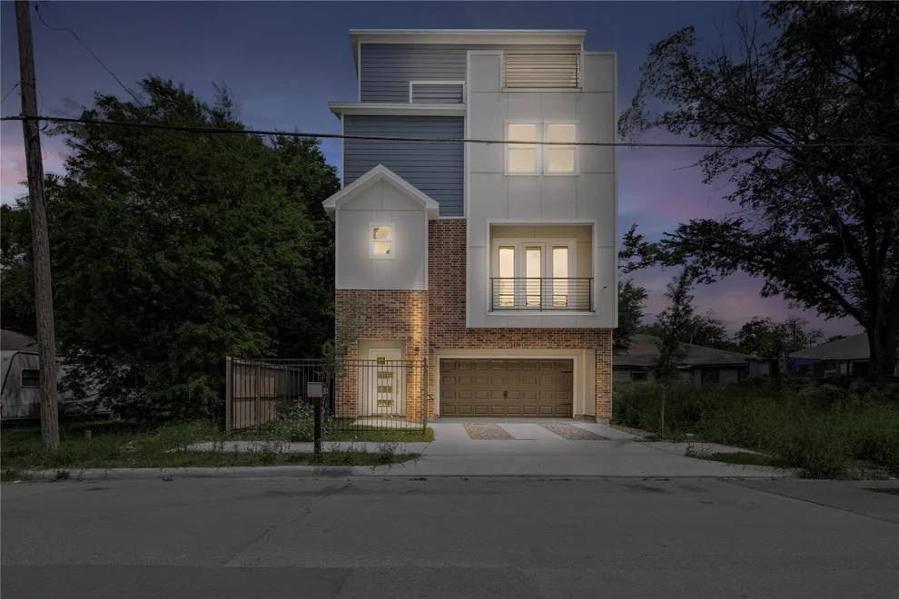 Unit for sale at 2805 Tierwester Street, Houston, TX 77004