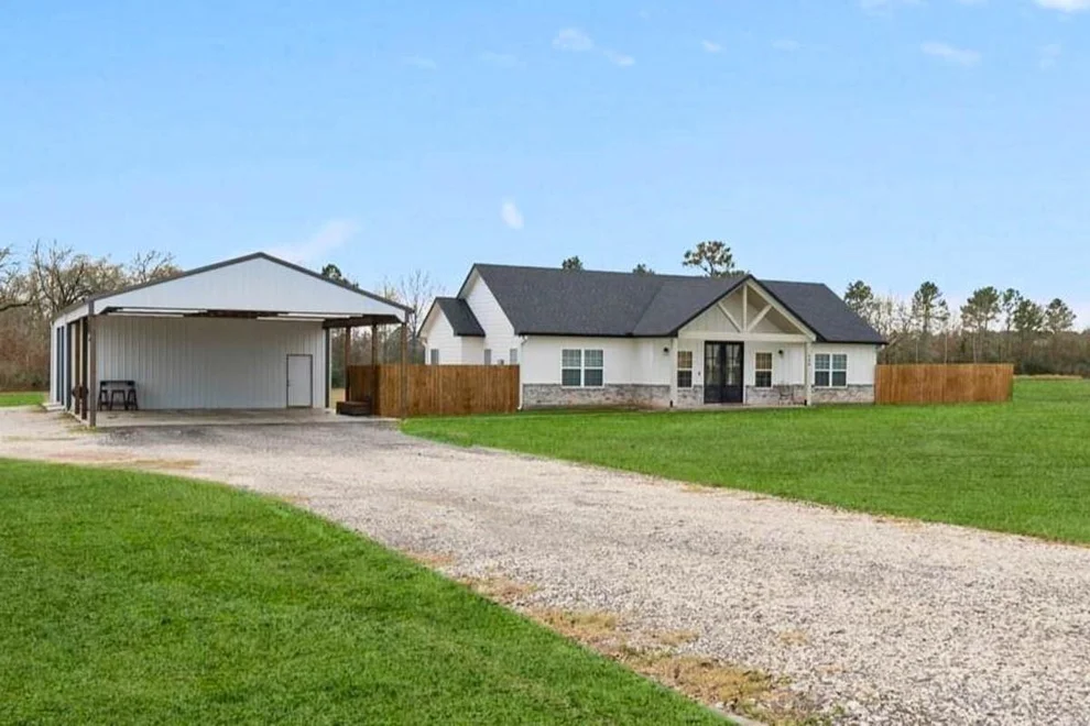 Unit for sale at 694 Brushy Creek Drive, Onalaska, TX 77360